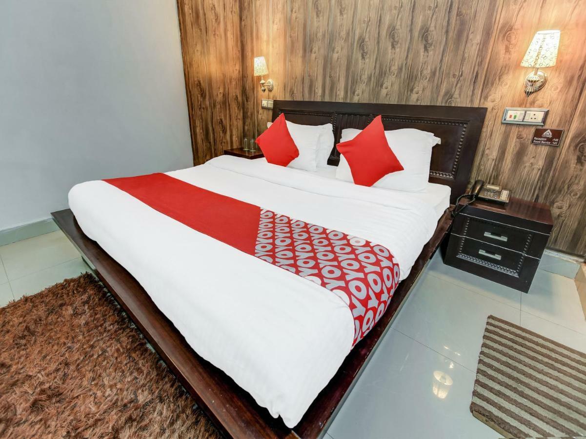 Oyo 27999 Hotel Deep Sirsa 외부 사진