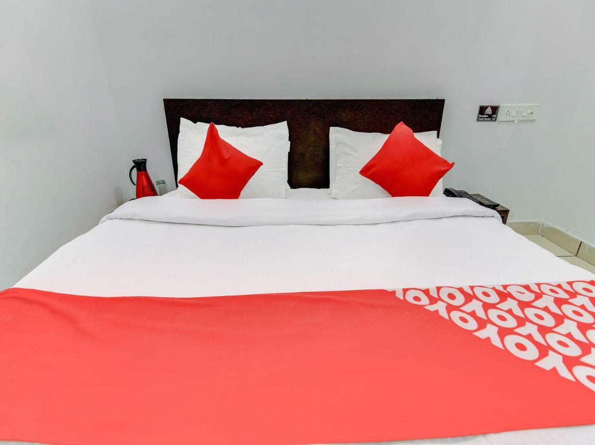 Oyo 27999 Hotel Deep Sirsa 외부 사진
