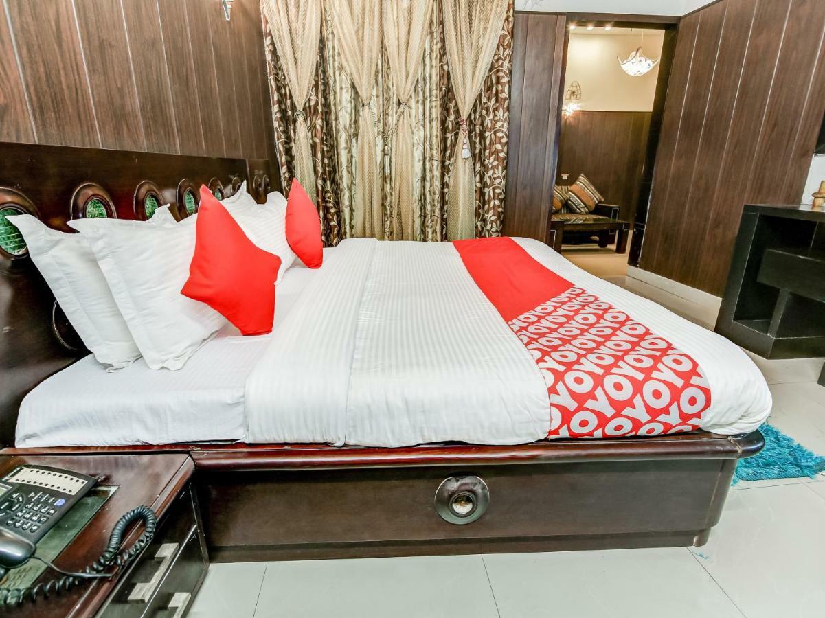 Oyo 27999 Hotel Deep Sirsa 외부 사진