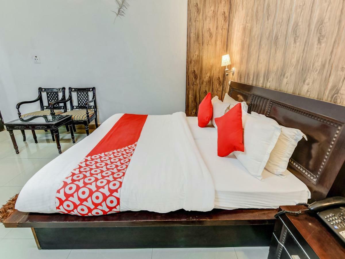 Oyo 27999 Hotel Deep Sirsa 외부 사진