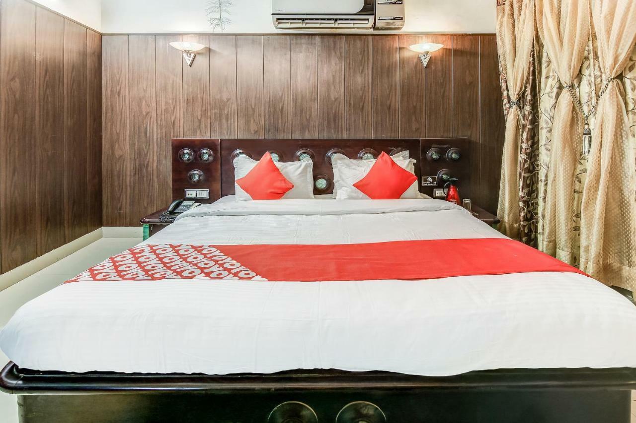 Oyo 27999 Hotel Deep Sirsa 외부 사진