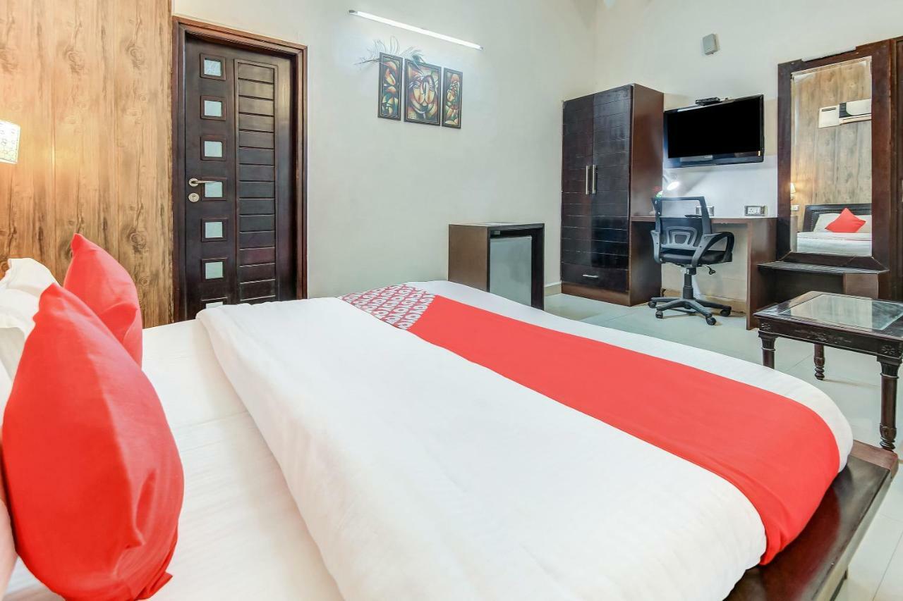 Oyo 27999 Hotel Deep Sirsa 외부 사진